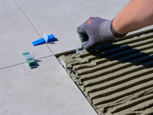 Comment poser du carrelage soi‑même en intérieur